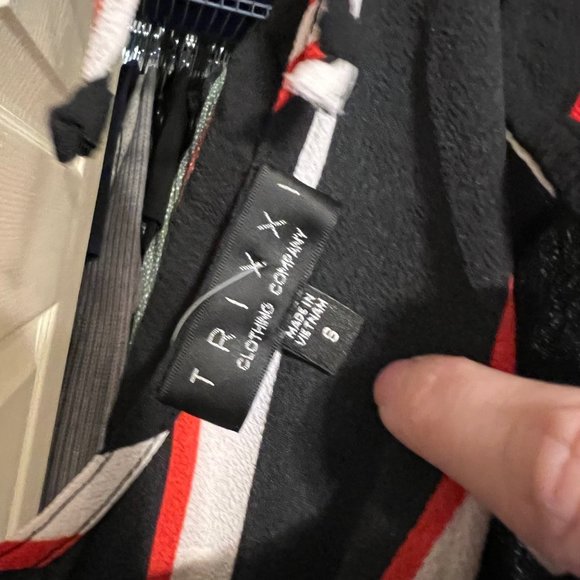 Striped Romper - Picture 3 of 4